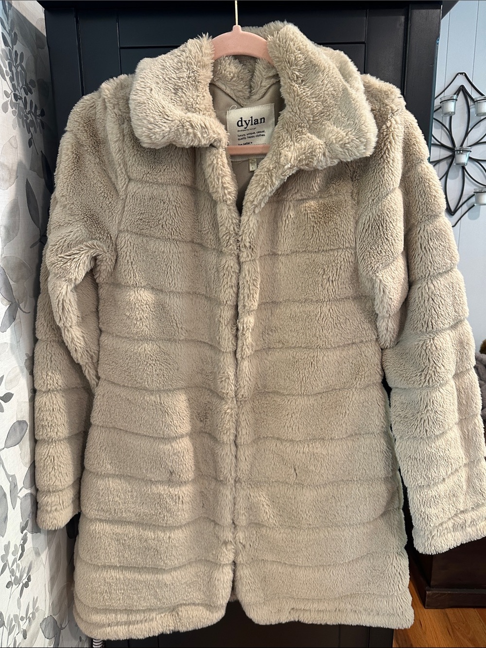 Dylan by True Grit faux fur coat size S. Cream colored Hook closure, see photos,